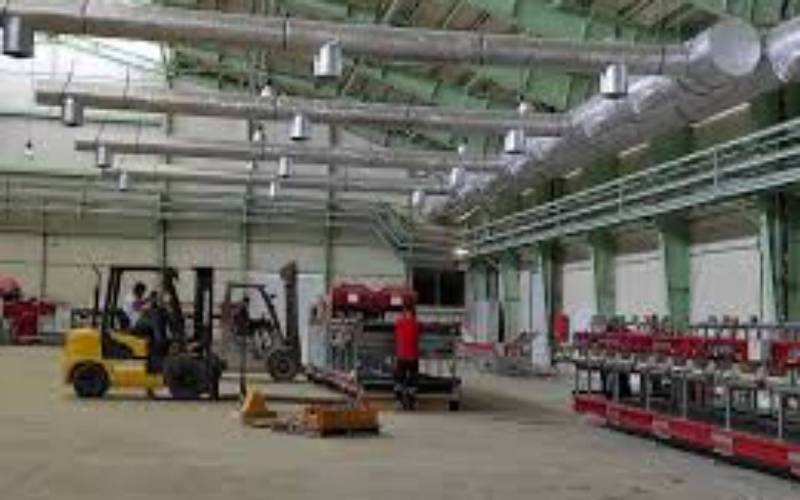 رئیس کمیسیون اقتصادی مجلس از پایانه صادراتی جیرفت بازدید می‌کند